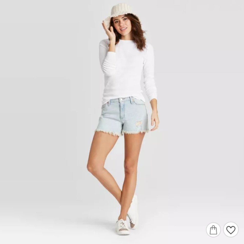 Ribbed long sleeve white shirt
